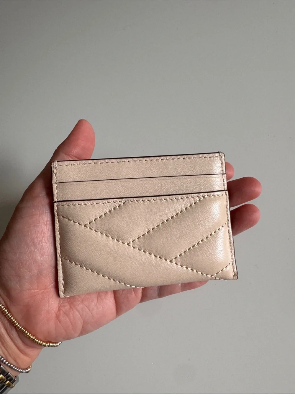 Tory Burch Kira Quilted Leather Card Case - cream